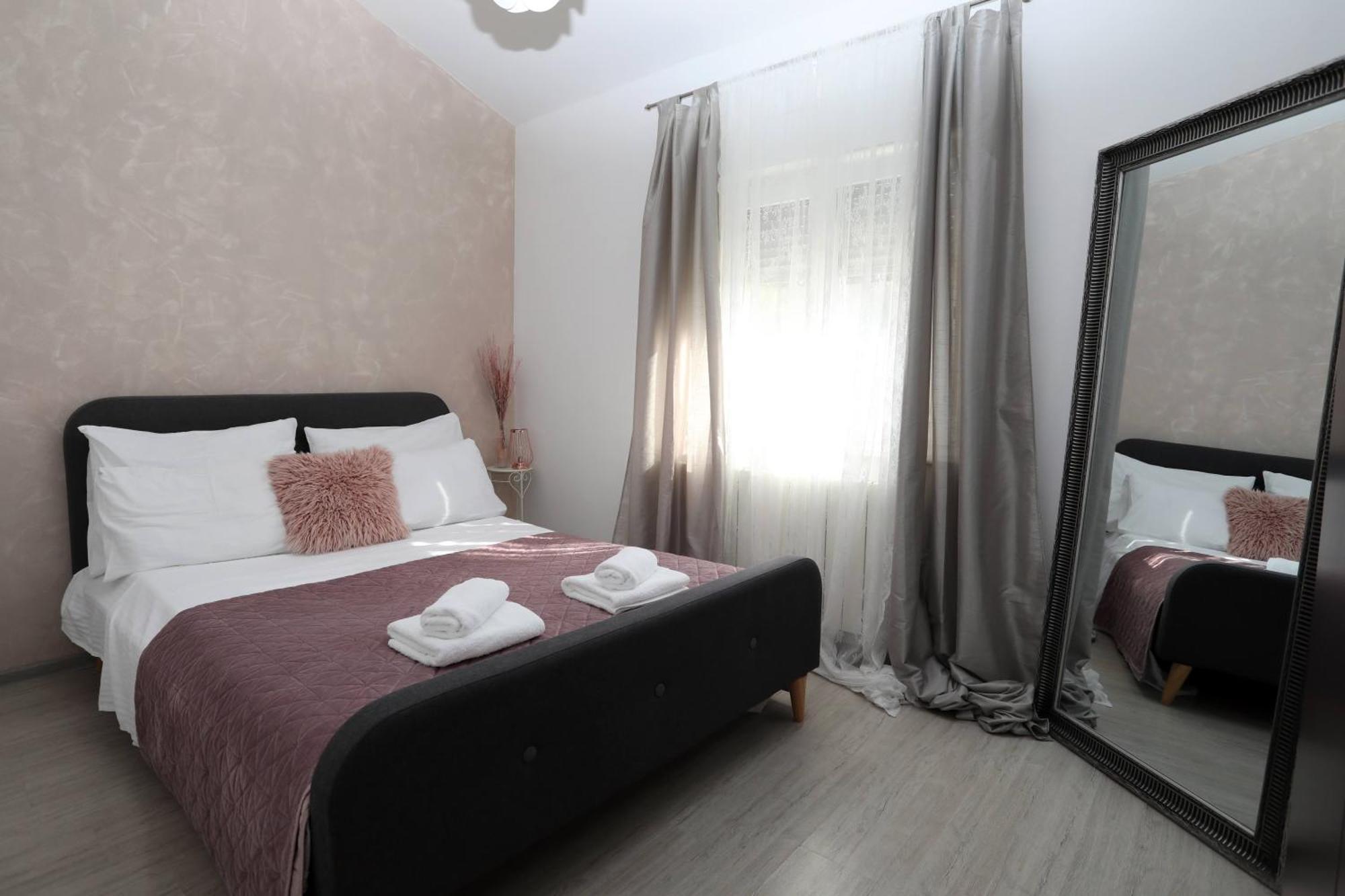 Apartman Debora Sa Privatnim Bazenom Pula Bagian luar foto
